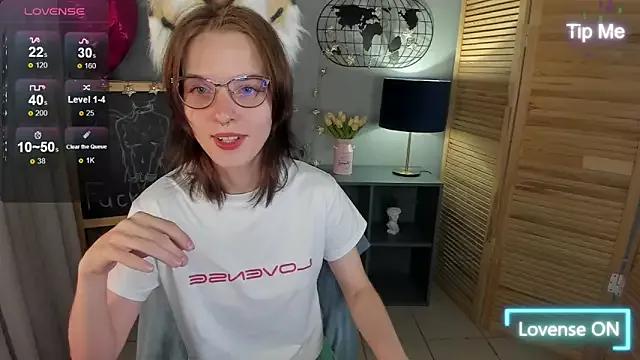 Madelaineses from StripChat is Freechat