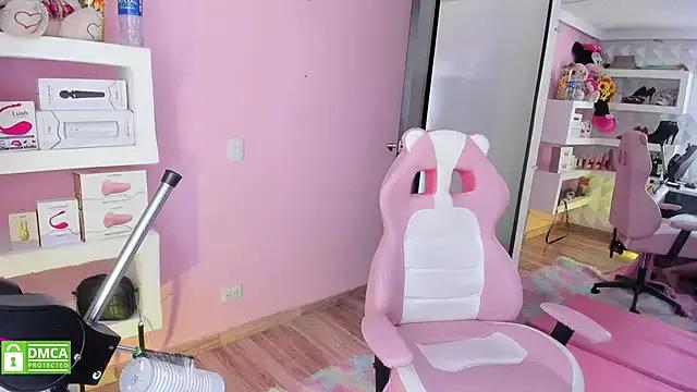 Mara-Bella from StripChat