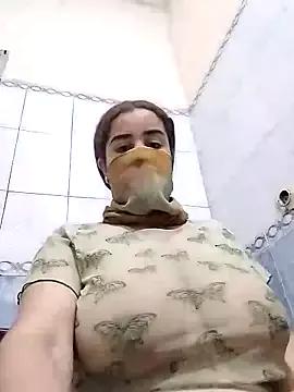 Maraamm from StripChat is Freechat