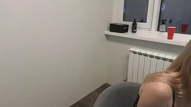 MariyanaRaw on StripChat