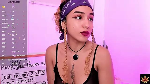 MaryJanelovers from StripChat is Freechat
