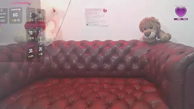 Meganmestar from StripChat is Freechat