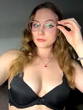 MelissaGrand from StripChat is Freechat