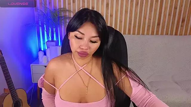 Mia_stepMOM from StripChat is Freechat