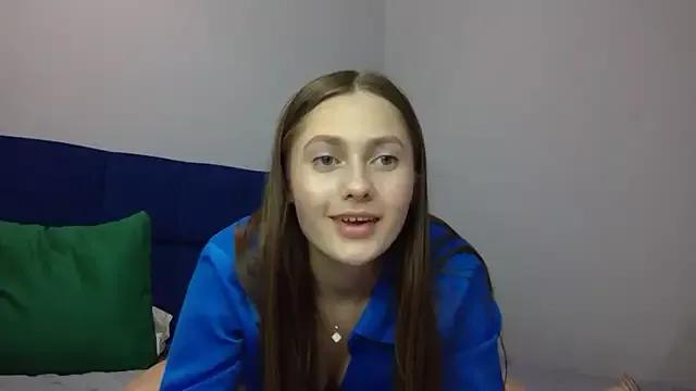 MILLANIA4 from StripChat is Freechat