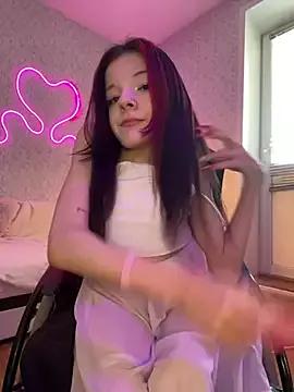 MiniSophiaa from StripChat