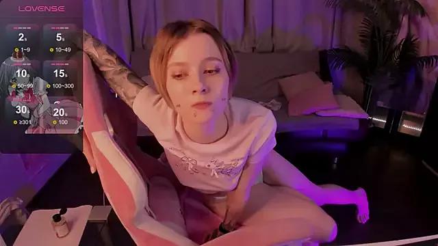 MiraVelle from StripChat is Freechat