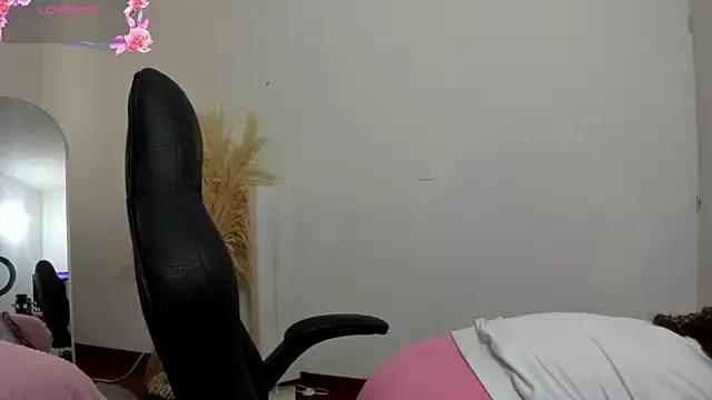 Missbrave1 from StripChat is Freechat