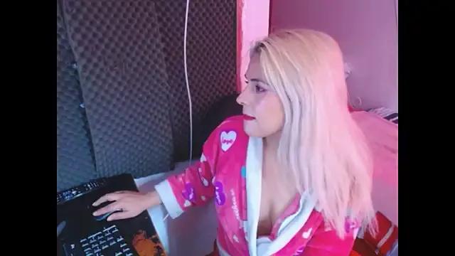 mystica_25 from StripChat is Freechat