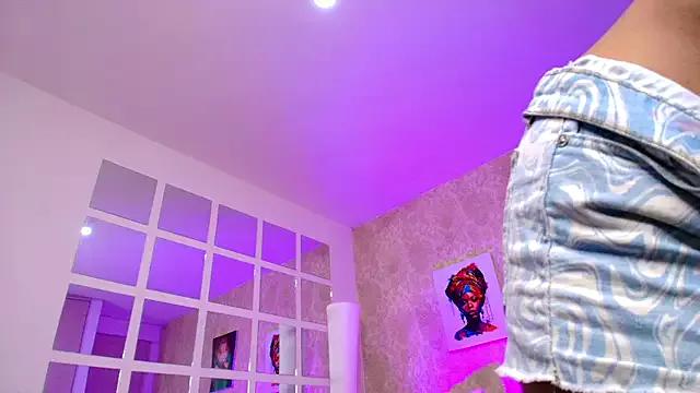Naomii__69 from StripChat is Freechat