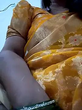 Neha-Bhabhi-Rasily from StripChat is Freechat