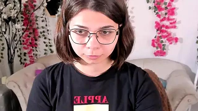 Nessa_Whirl from StripChat is Freechat