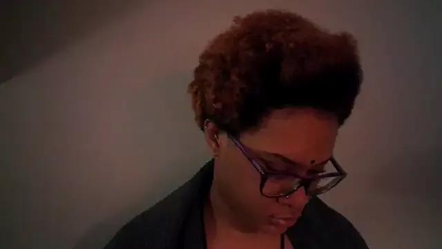 nickytheehawtie from StripChat is Freechat