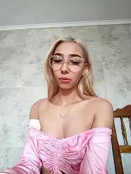 NinaJoy from StripChat is Freechat