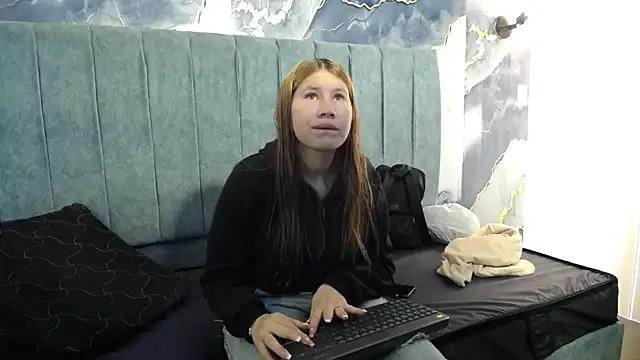 Olivia11_ from StripChat