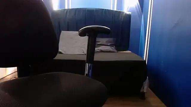 Olivia11_ from StripChat