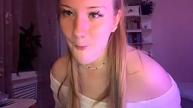 PandaFluff from StripChat is Freechat