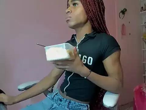 paris_hiltom from StripChat is Freechat