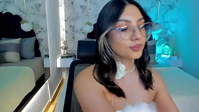 paulina_ferrer from StripChat is Freechat