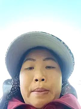 PhamPhung from StripChat is Freechat