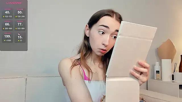 PollyBeev from StripChat