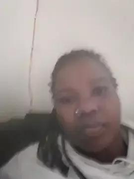 pretty-donna from StripChat is Freechat