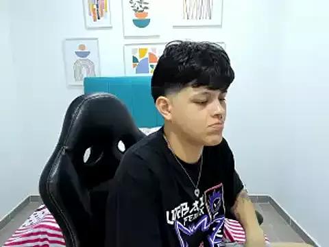 Pussyboy_ from StripChat is Freechat