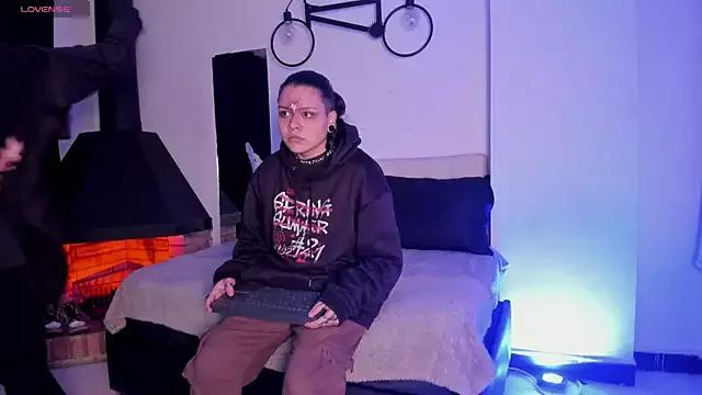 RavenandCrow_ from StripChat is Freechat