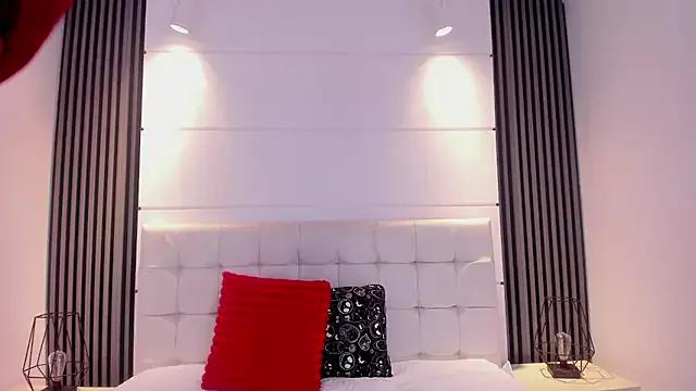 Ravenna666_ from StripChat is Freechat