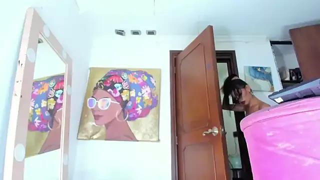 ravenous_charmer from StripChat is Freechat