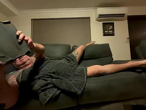 Reggyrabbit from StripChat is Freechat