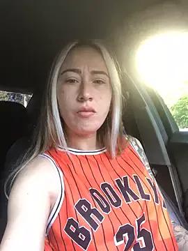 Reina_Cummings from StripChat is Freechat