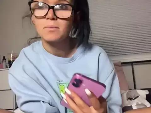 riley_ray_69_ from StripChat is Freechat