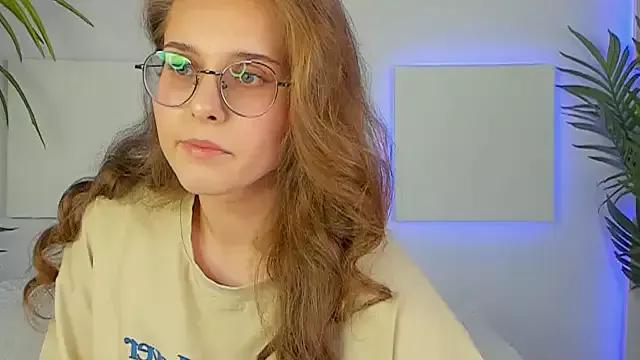 RileyMimicho from StripChat is Freechat