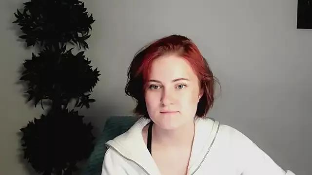 Roni_fox from StripChat is Freechat