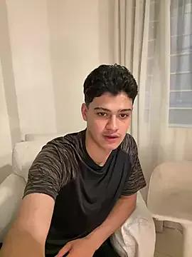 Rose-andres from StripChat is Freechat