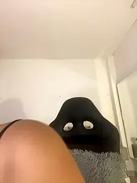 Samantha_Harvy_ from StripChat is Freechat