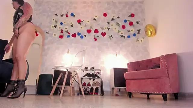 samara_smithh from StripChat is Freechat