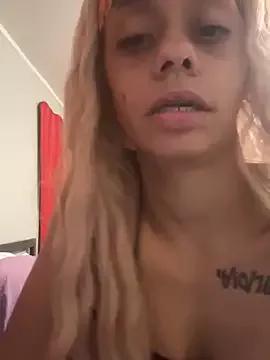 sammiebaby from StripChat is Freechat