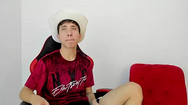 Santiago_LatinBoy from StripChat is Freechat