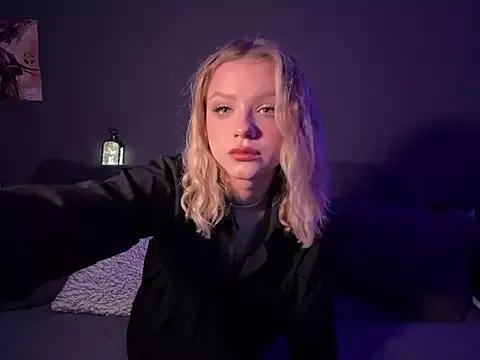 SassyFeline from StripChat is Freechat