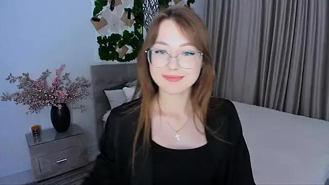 SereneFlame from StripChat is Freechat