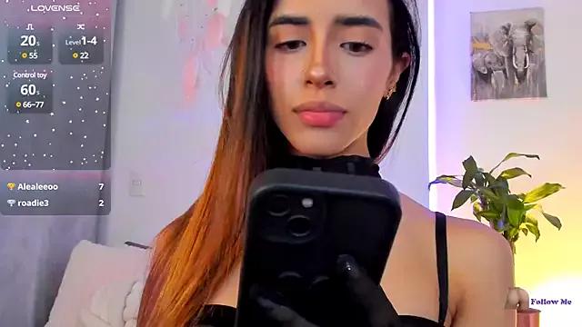 StormiRusso from StripChat is Freechat