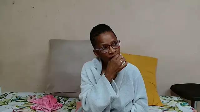 SugarPoppy24xxx from StripChat