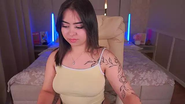 SusieWood from StripChat is Freechat