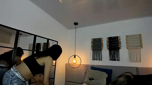 Sweet_camille from StripChat is Freechat