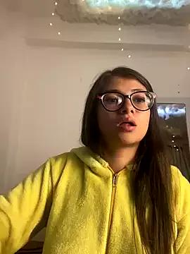 Sweet_Candies from StripChat is Freechat