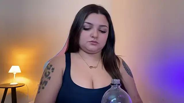 SweetFoxEyes from StripChat