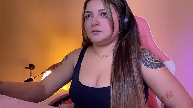 SweetFoxEyes from StripChat