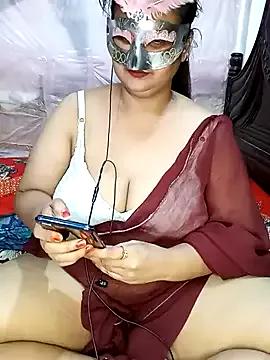Tanisha-Chy from StripChat is Freechat